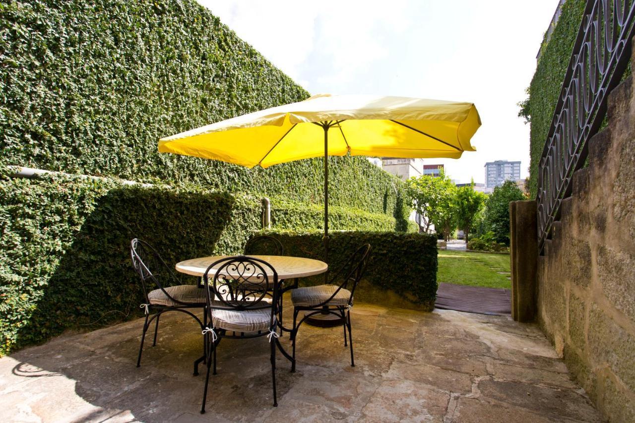 Boutique Rentals- Hidden Garden Porto'S Downtown Экстерьер фото